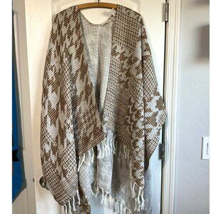 Soft Surroundings Shawl Open‎ Wrap Poncho Western Design BOHO Chic One Size Tan